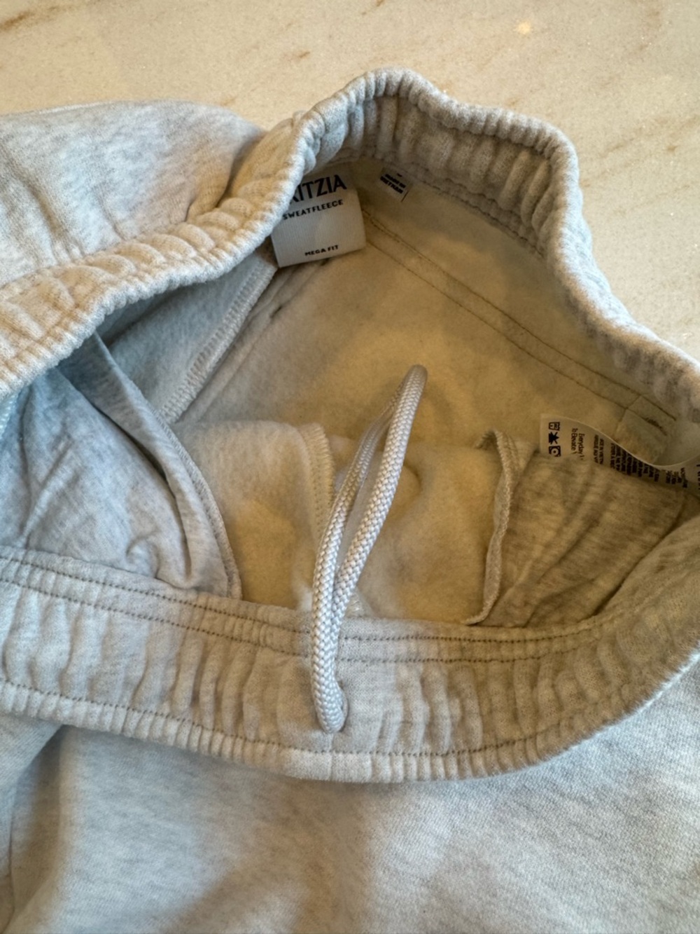 Aritzia Woman’s Cozy Fleece Mega Cargo Jogger - Picture 10 of 14